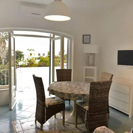 Pithecusa By Interhome شقة